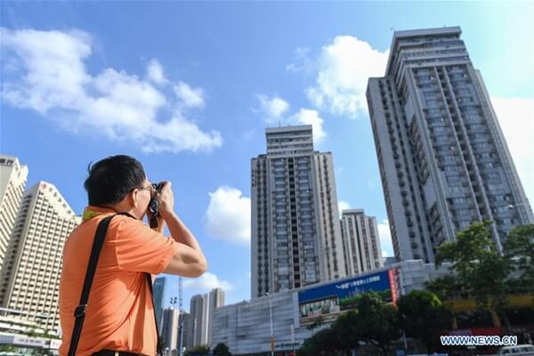  Rapid change of Shenzhen documented by correspondent with photos