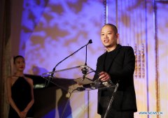 Chinese fashion icons honored at NYC gala