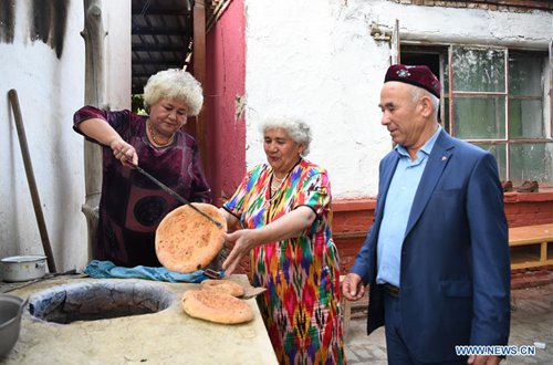  Xinjiang food festival debuts in San Francisco 