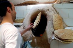  Iranian bread permanent guest at Kuwaiti tables 