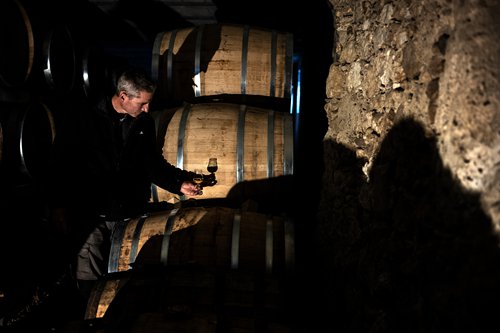  France pushes into world of whisky-making 