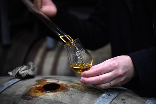 France pushes into world of whisky-making 