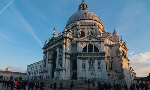  Italian cities trying to find balance between tourism and quality of life 