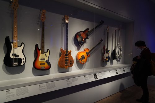  Guitars of the greats rock NY museum 