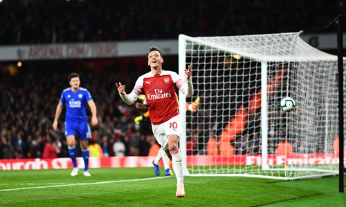  Desperate to save dying reputation, Joshua Wong twists Mesut Özil’s axing from Arsenal as 