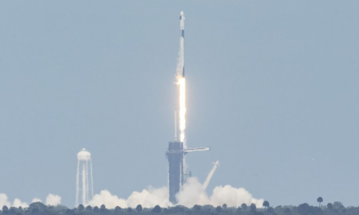  NASA, SpaceX launch astronauts to space 