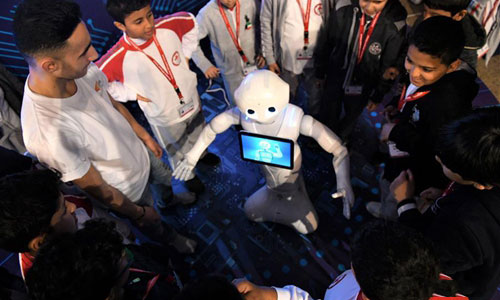  Kuwait launches Robotics, AI Festival 