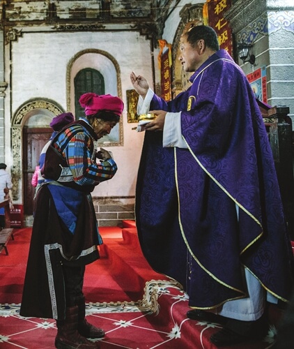  Shangri-La Tibetan village enjoys the holidays with harmony 