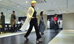  senior models bridge S. Korea’s age divide 