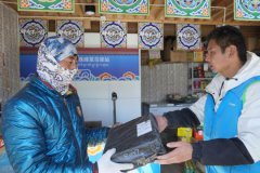  Singles Day orders make their way to Qomolangma