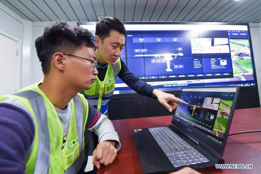 Constructors adopt smart worksite system to ensure safety in E China