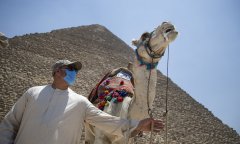  Egypt’s resorts and ancient sites face tough winter 