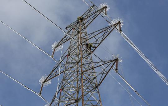  Regulator plans steps for steady power supply