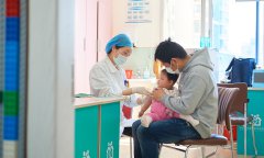  China strengthens flu vaccine deployment, braces for potential dual epidemics 