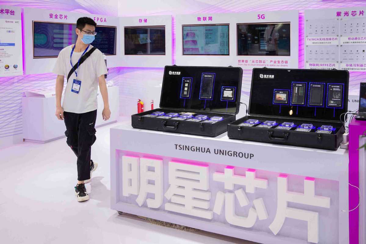 Chinese chipmakers eye global glory