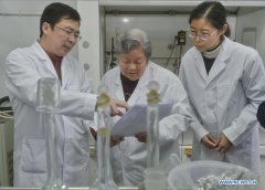 Pic story: Chinese professor engaged in field of phosphorus chemical engineering