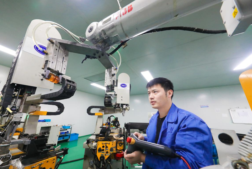 China revitalizes world
