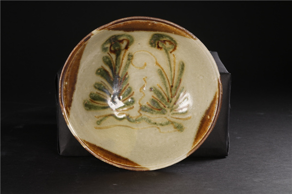  Guangzhou exhibit features ancient ceramics