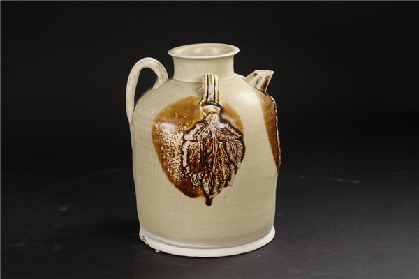  Guangzhou exhibit features ancient ceramics