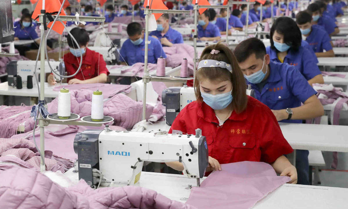 Report: Xinjiang textile workers