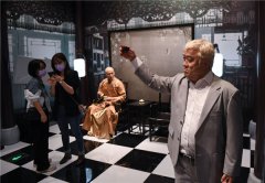  Guangdong artist creates unique house of wax