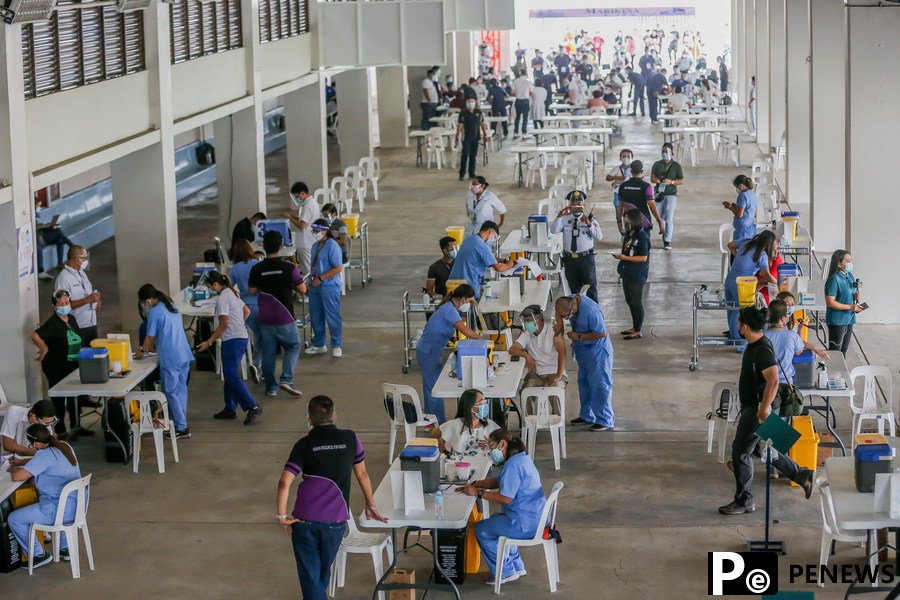 Top China, U.S. epidemiologists call for global cooperation to fight COVID-19