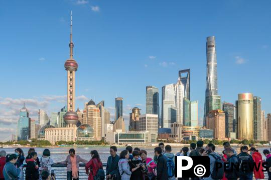  Suzhou expat gets Shanghai residency