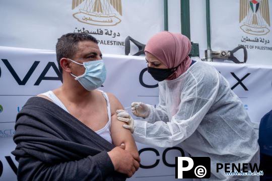 Mass vaccination campaign against coronavirus kicks off in Palestine