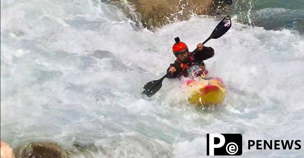 Chinese whitewater kayakers have run Class-V Laojun Rapid, paying tribute to Jinsha River