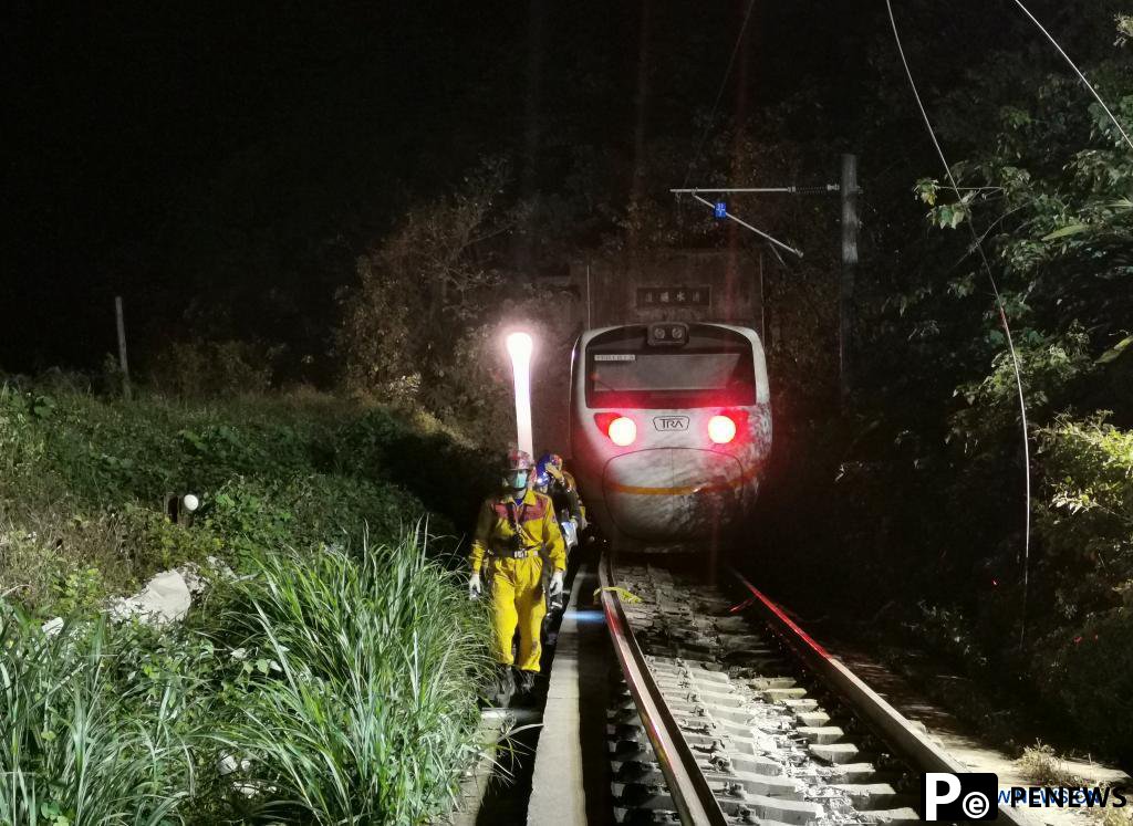Train derails in Taiwan, leaving 50 dead, 146 injured
