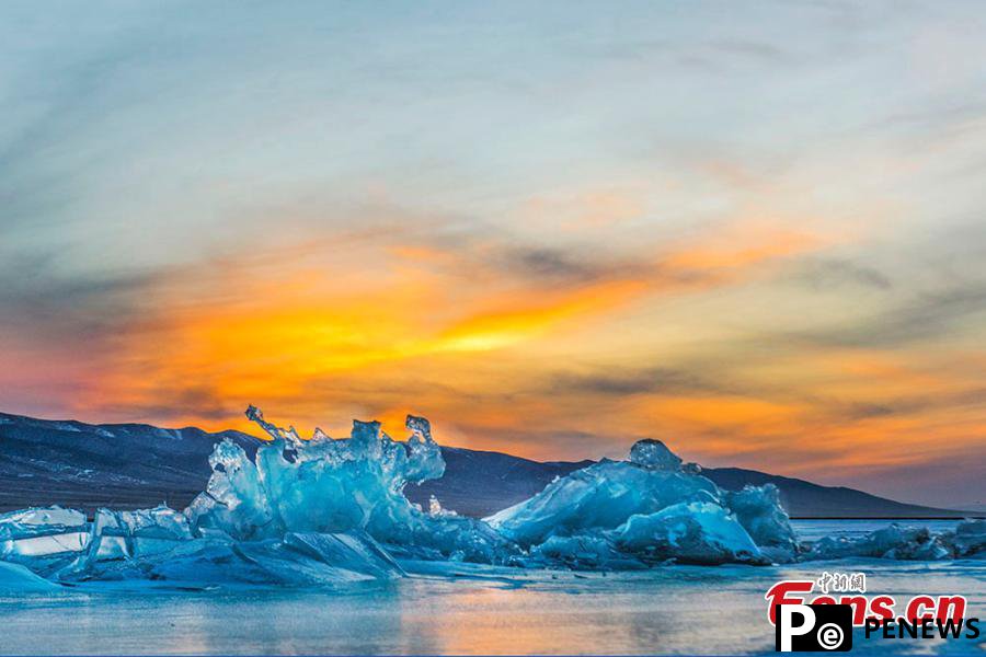 Sunset scenery of Qinghai Lake picturesque