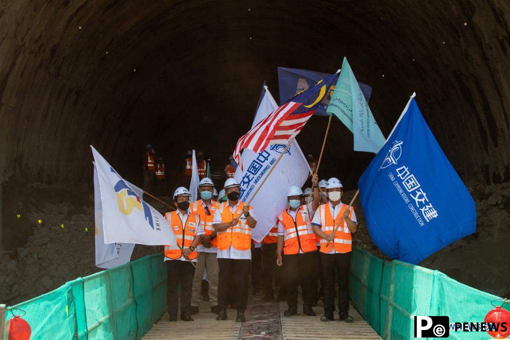 Malaysia-China joint train project sees 1st tunnel breakthrough