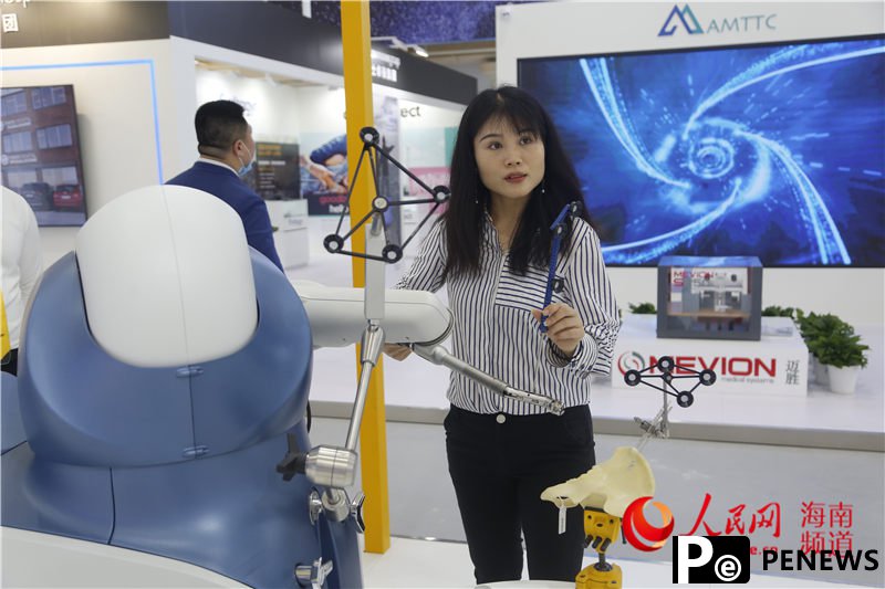 Exhibition on innovative medicines and medical equipment opens in Hainan province