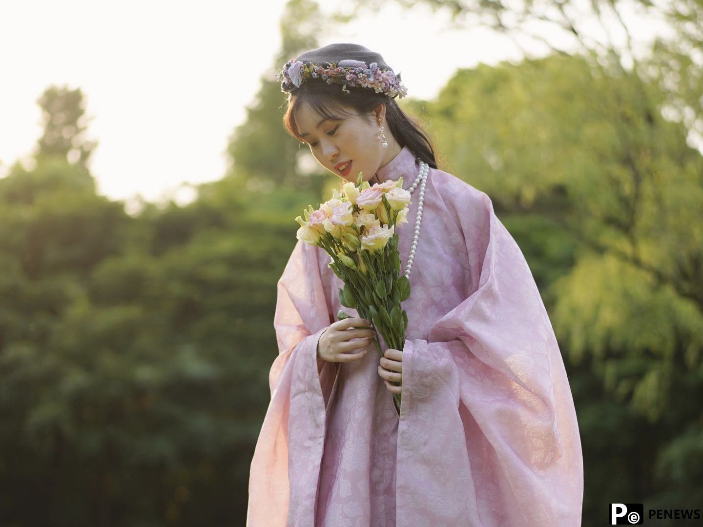 Hanfu: centuries-old Chinese fashion makes a comeback