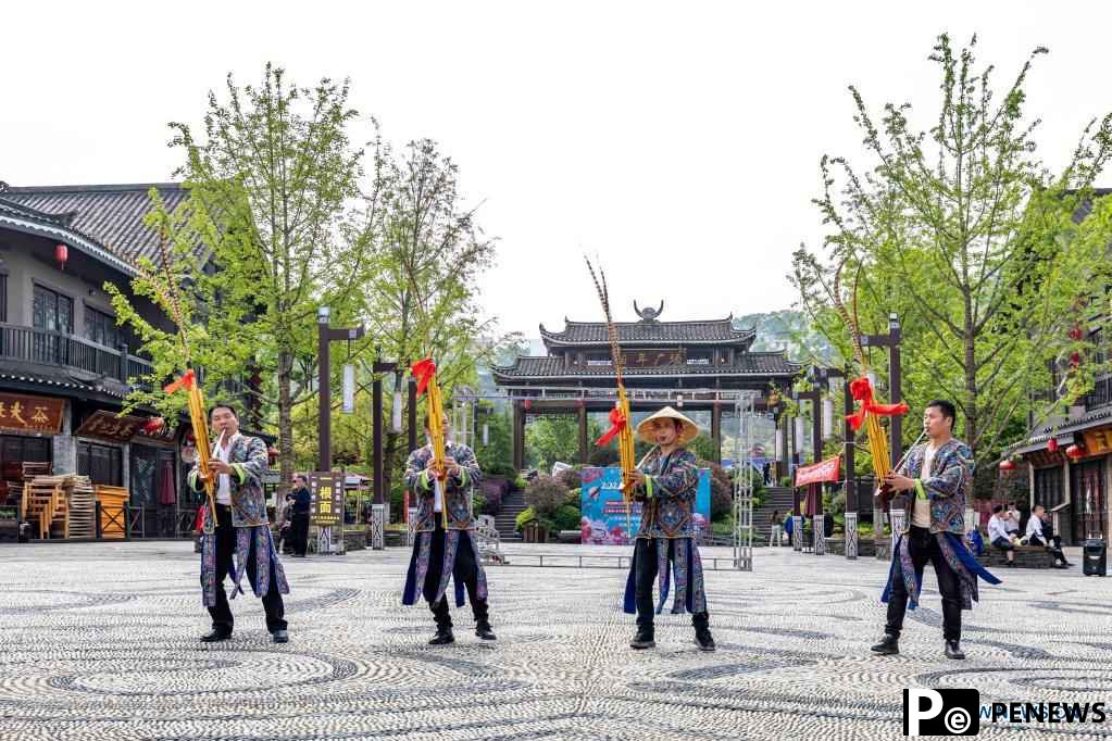 Traditional culture draws tourists to Danzhai, China