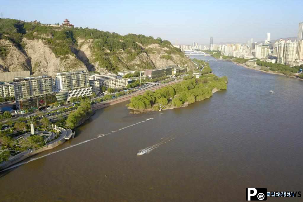 Scenery of Yellow River section in Lanzhou