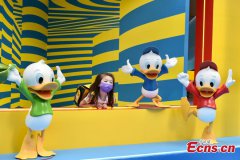 Hong Kong citizens have fun in Donald Duck themed event