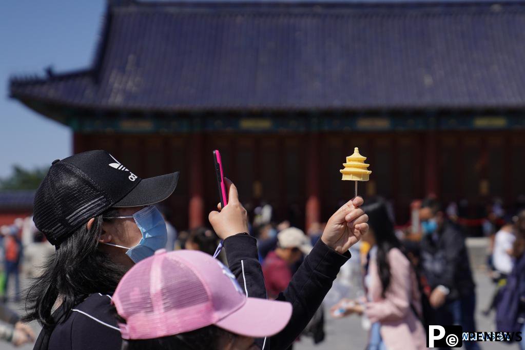 China sees boom in online tourist consumption