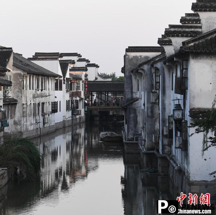 Picturesque Xitang Ancient Town in Zhejiang