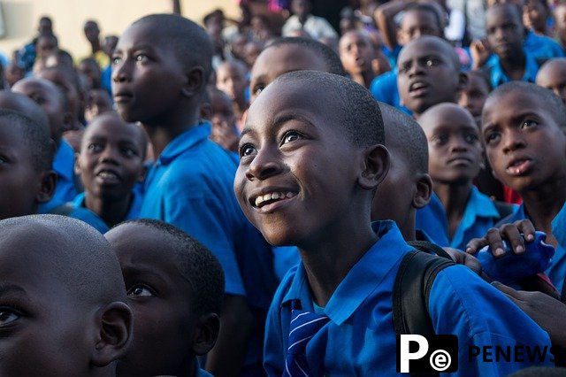 Chinese business community donates food, household items to Kenyan children