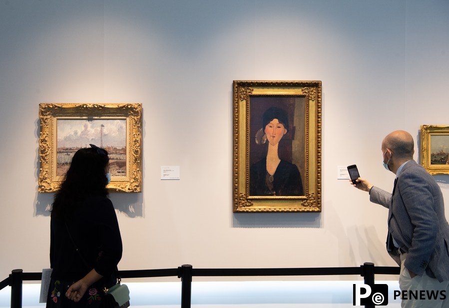 World-renowned artworks shine at 4th CIIE