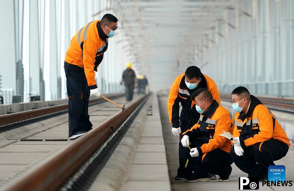 Section in Henan of Zhengzhou-Jinan high-speed railway undergoes final check