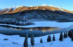 Snow-clad landscape brightens Kanas in NW China's Xinjiang