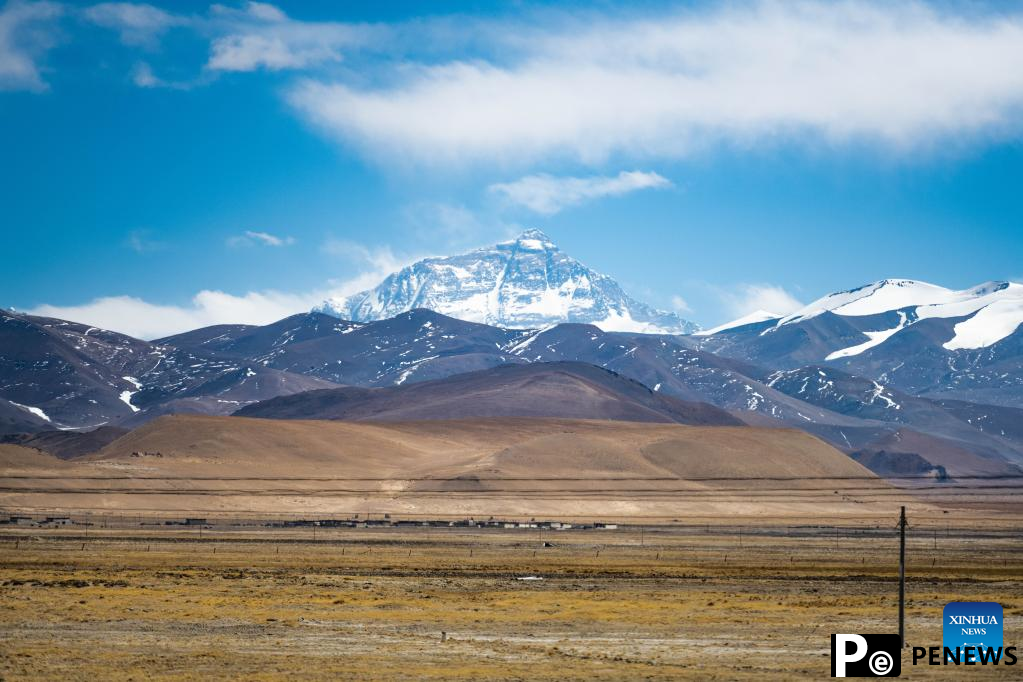 In pics: view of Mount Qomolangma