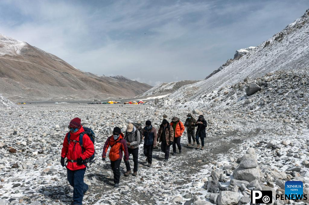 Qomolangma expedition explores ultra-high altitude health issues