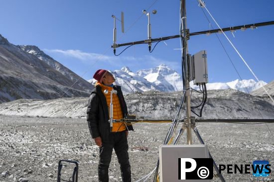 Meteorological support team launched in safeguards of Mt. Qomolangma expedition