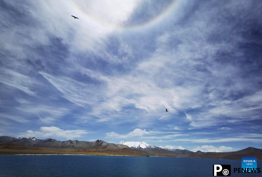 Scenery of Tuiwa Village by Puma Yumco Lake in Tibet