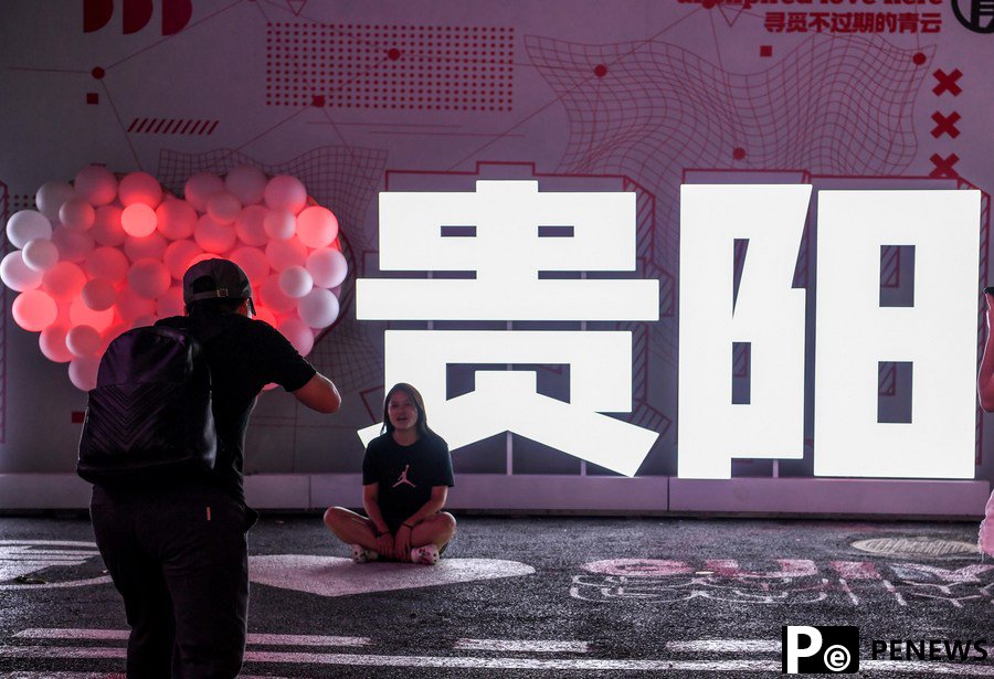 Renovated pedestrian street boosts night economy in SW China city