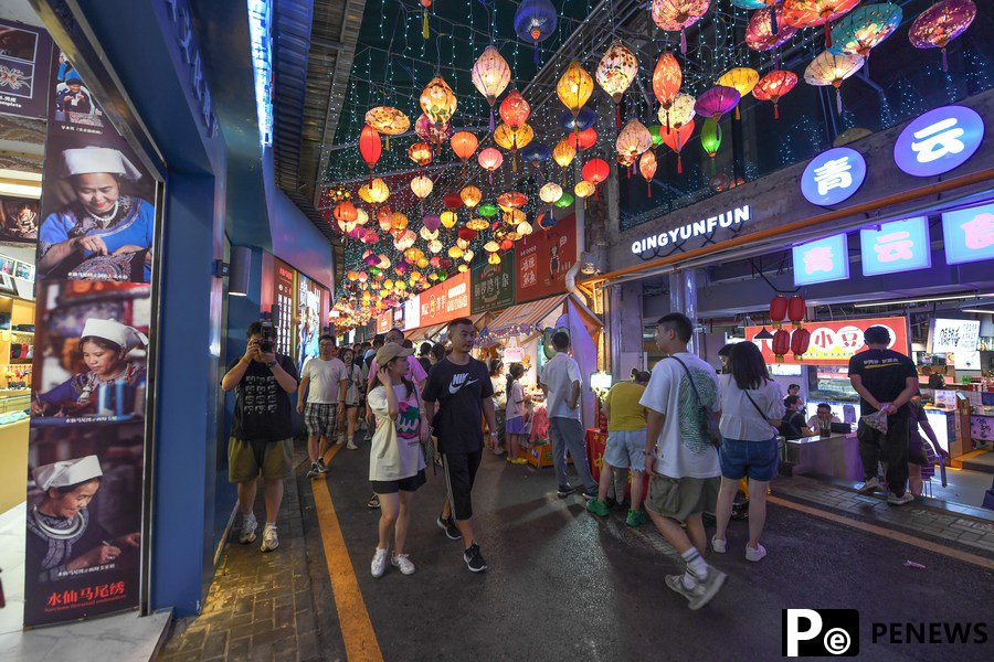 Renovated pedestrian street boosts night economy in SW China city