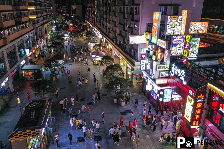 Renovated pedestrian street boosts night economy in SW China city
